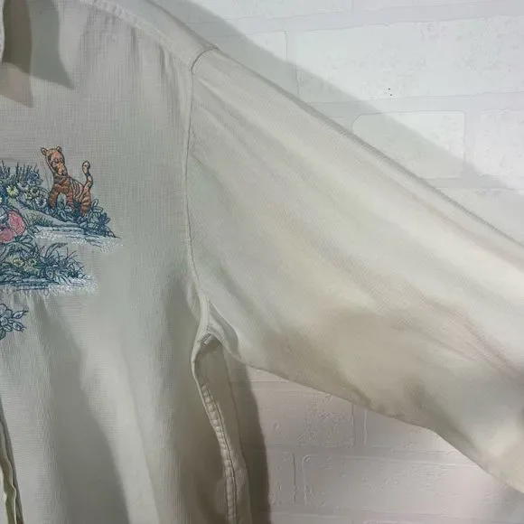 Disney Store Button Down Shirt Womens Size L Off White Pooh Embroidered - Picture 15 of 16